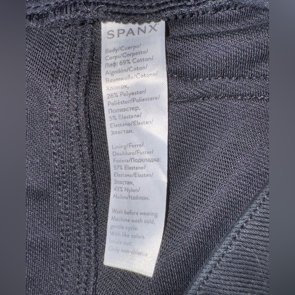 Spanx Women's Black Jeggings. Size M. GUC - Picture 8 of 9